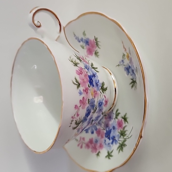 Vintage Regency Tea Cup and Saucer Blue Pink Floral Made in England. - Picture 8 of 8